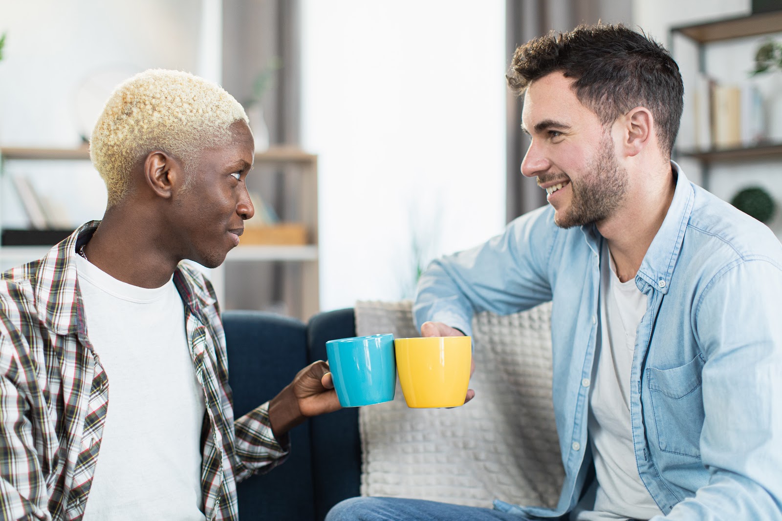 How to Keep a Text Conversation Going Naturally