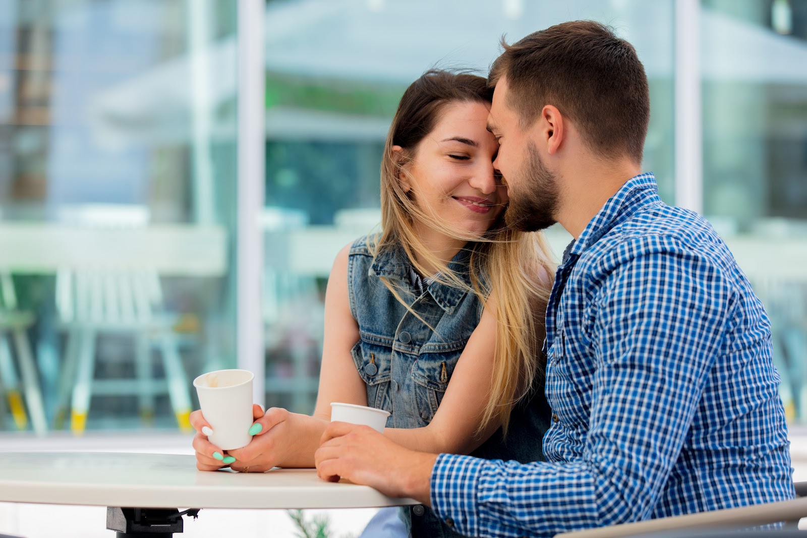 How to Spot a Fake Dating Profile: 9 Warning Signs