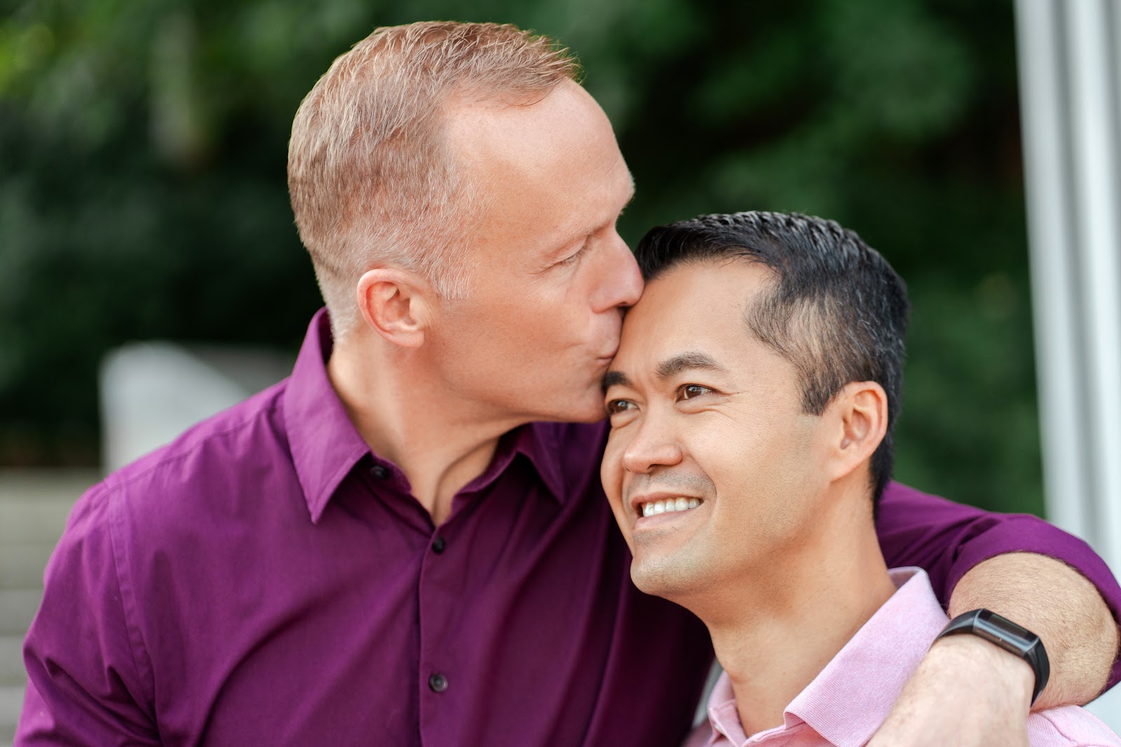 Love Bombing Meaning: Signs to Spot and What to Do Next