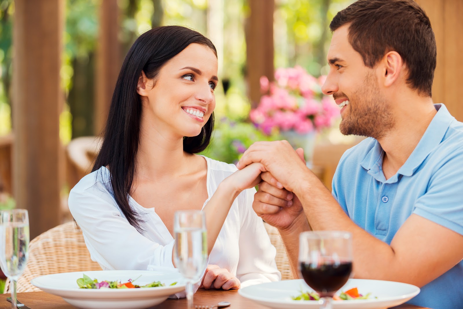 The 3 Date Rule: What It Is and Whether to Follow It The 3 Date Rule: What It Is and Whether to Follow It