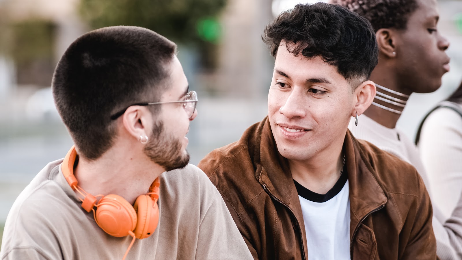 The Best Ways to Meet a Partner in the UK Today