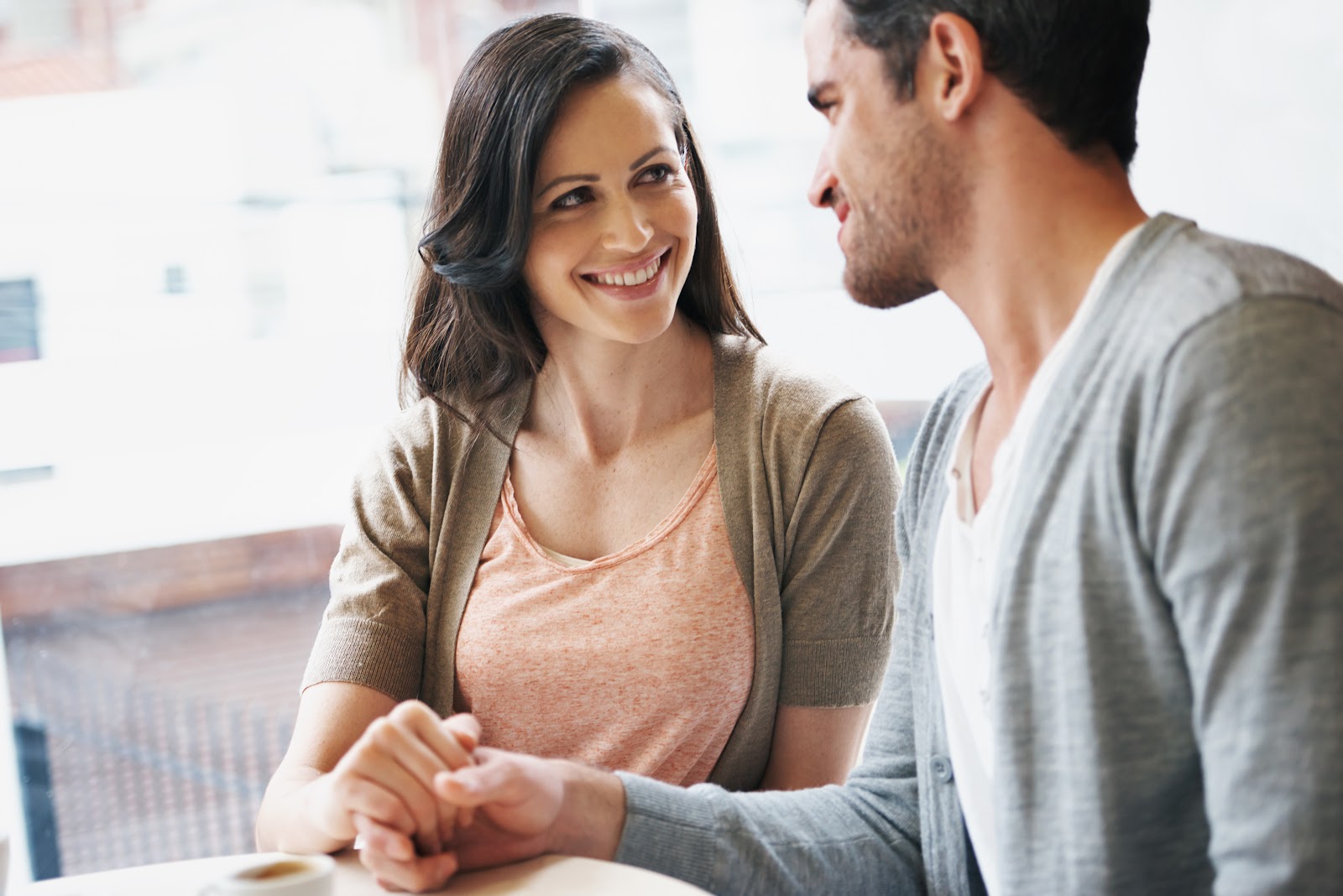 What To Talk About On A First Date: Easy Ideas