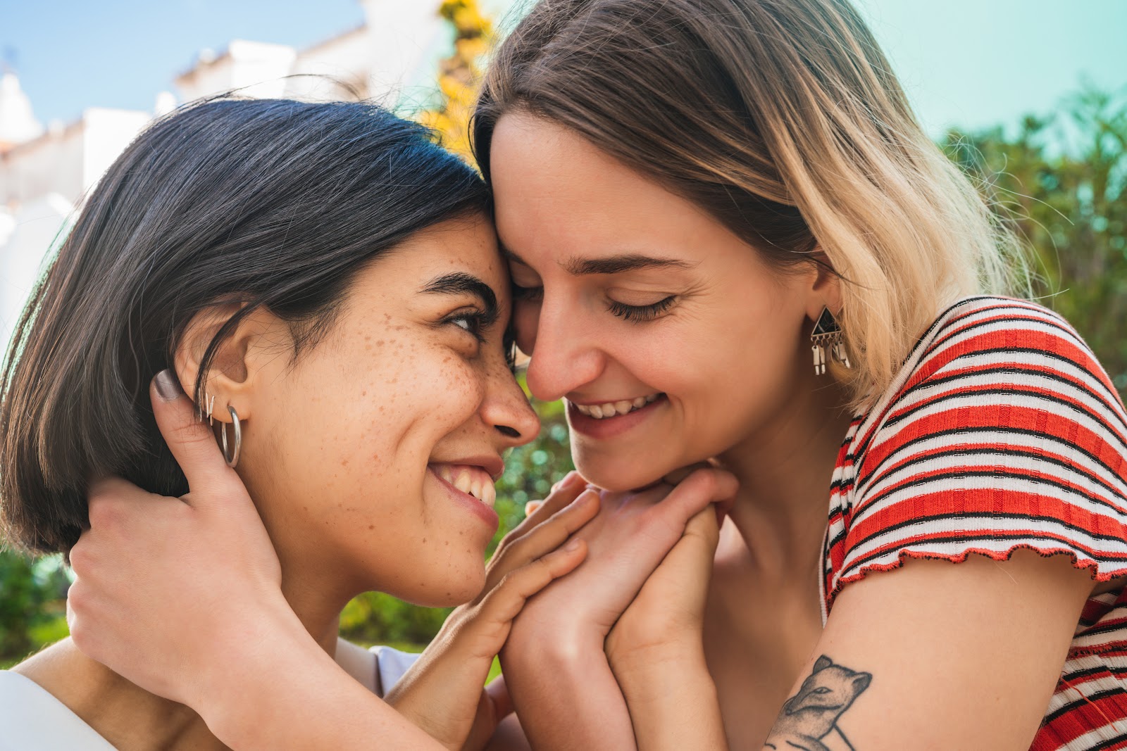 Lesbian Meaning: Identity, Attraction and Dating Explained