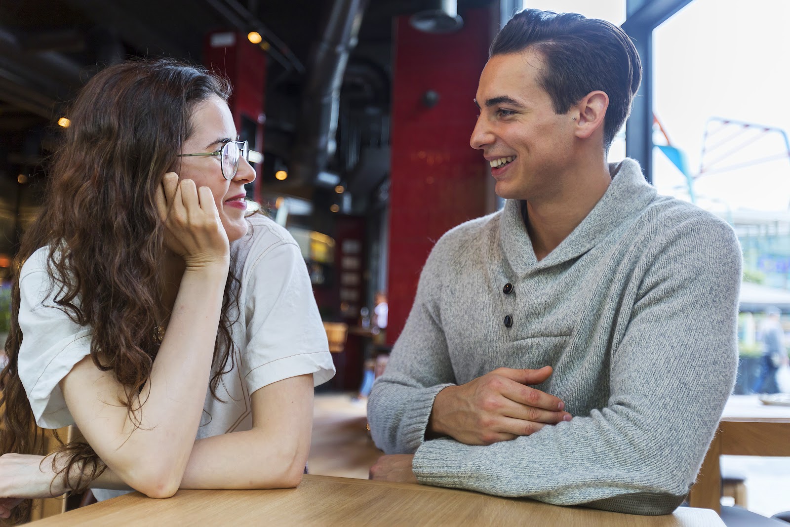 Signs of Toxic Relationship Patterns and How to Respond