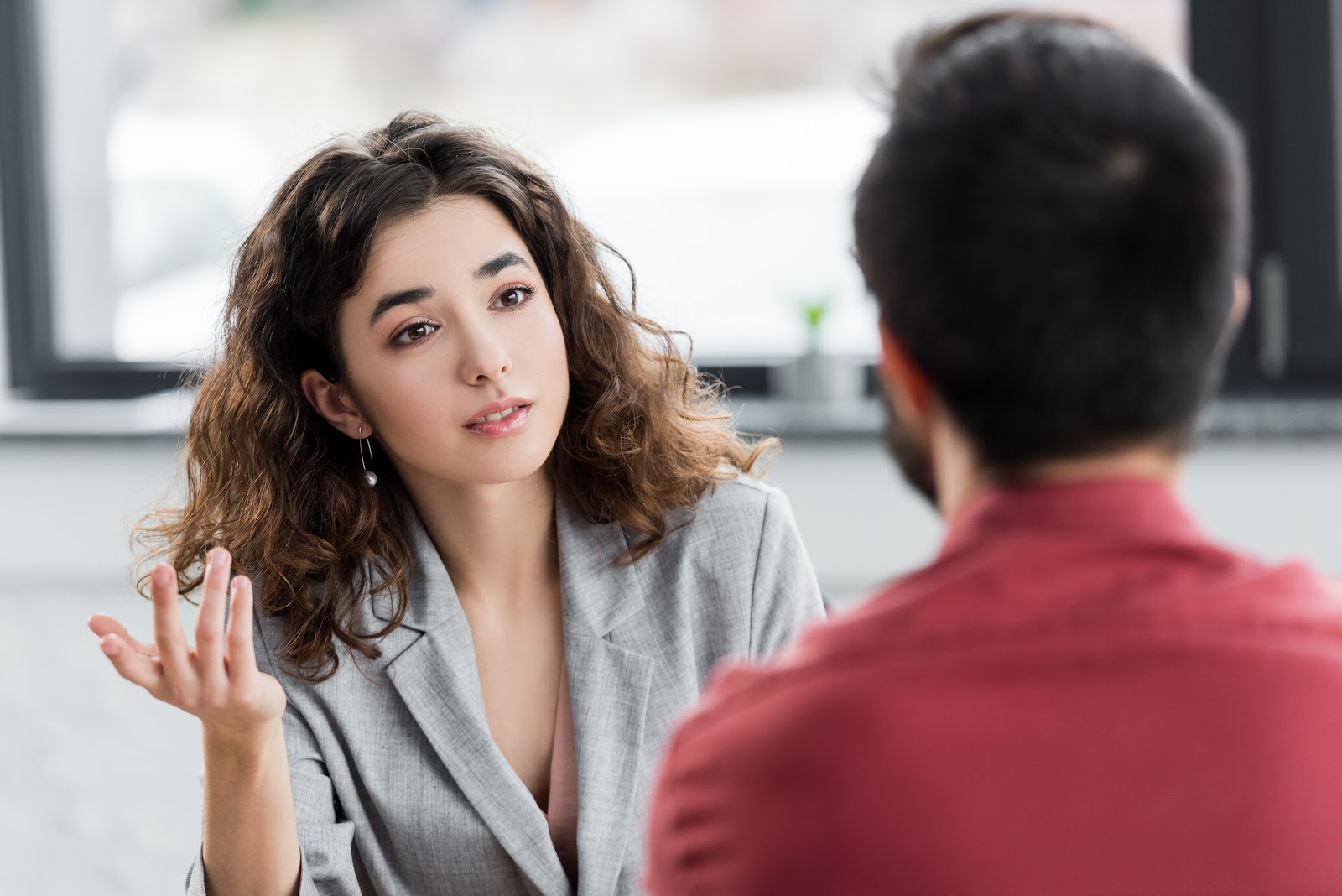 How to Stop Overthinking in a New Relationship